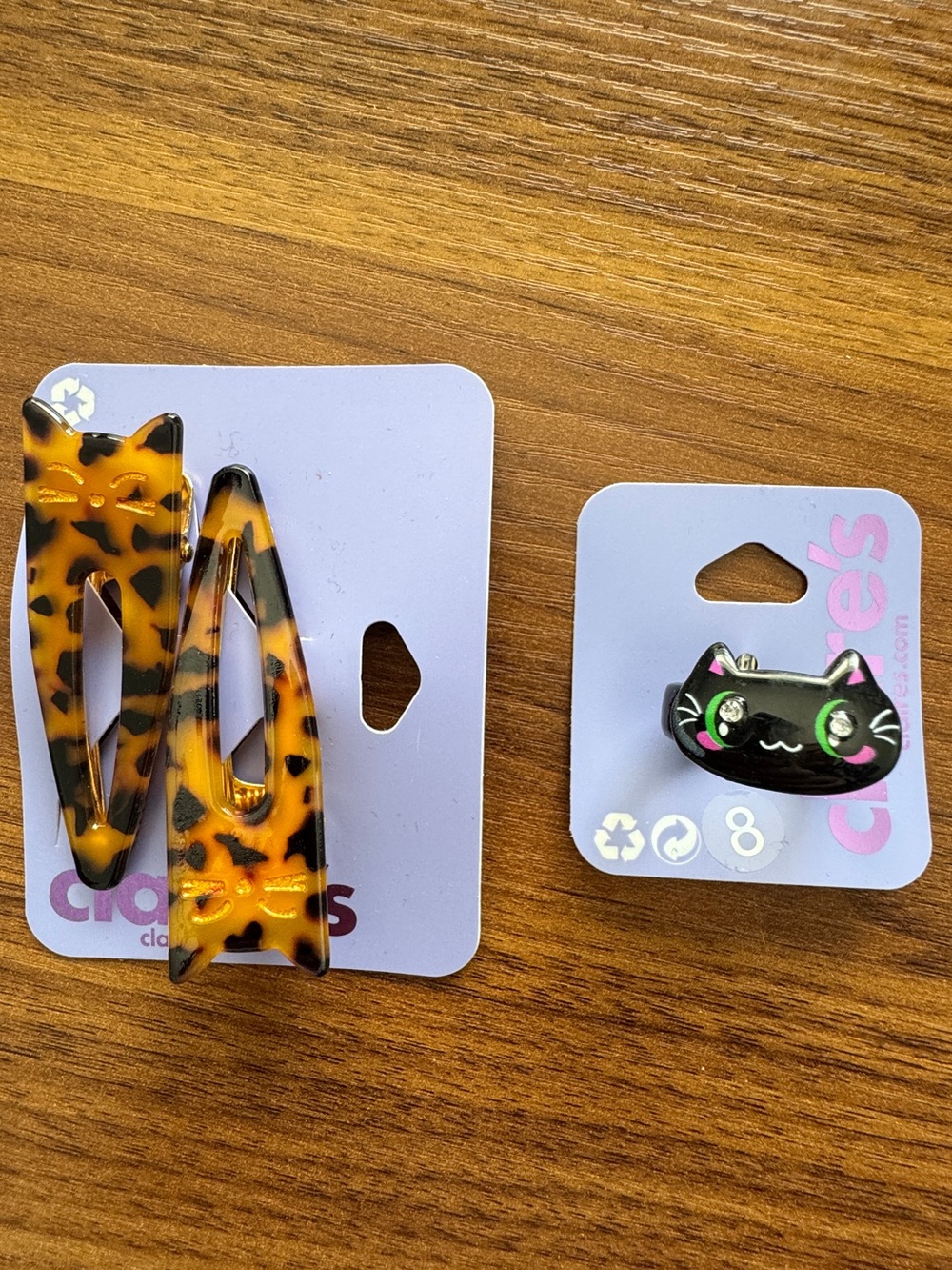 Claire’s cat ring & hair clips new